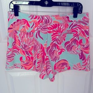 Lilly Pulitzer Womens shorts size 10